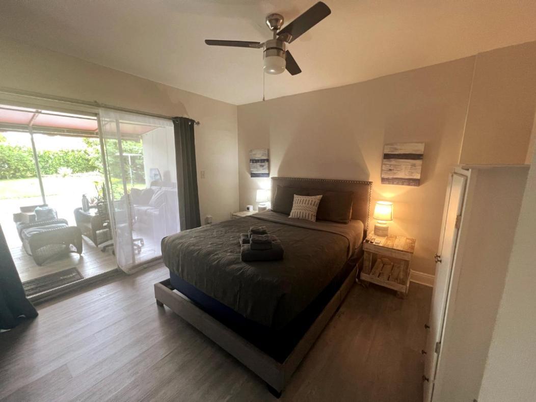Designed Private Suites In Miami Bilik gambar